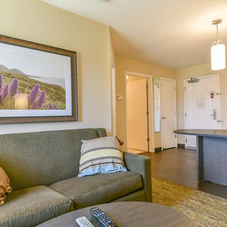 Candlewood Suites Medford By Ihg Εξωτερικό φωτογραφία