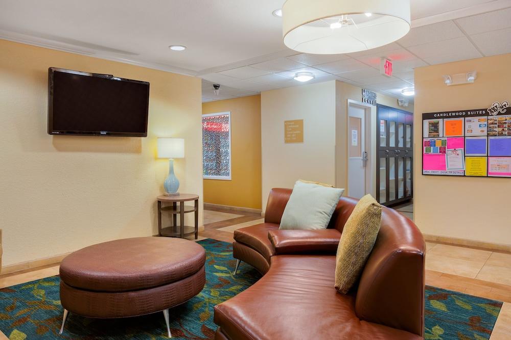 Candlewood Suites Medford By Ihg Εξωτερικό φωτογραφία