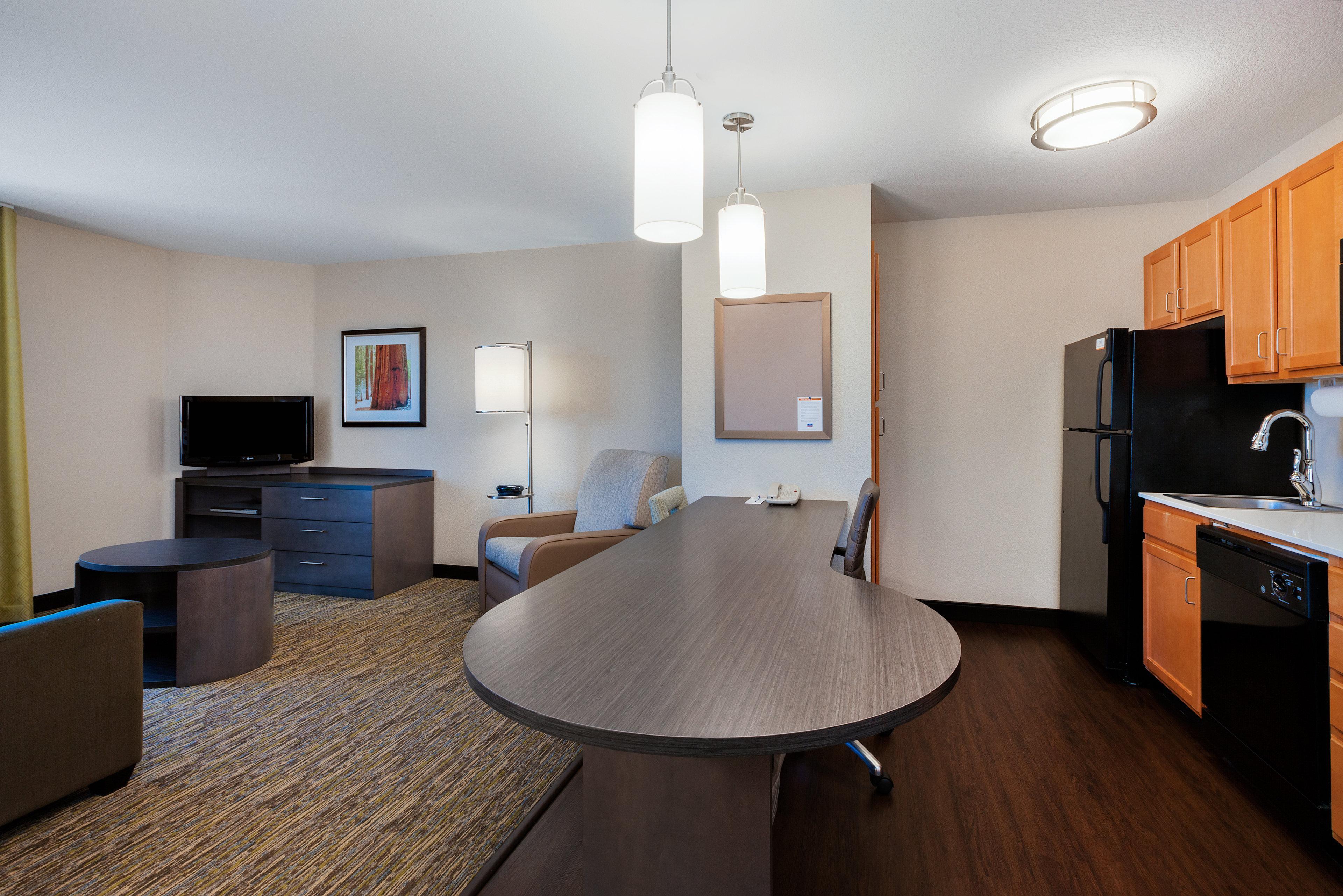 Candlewood Suites Medford By Ihg Εξωτερικό φωτογραφία