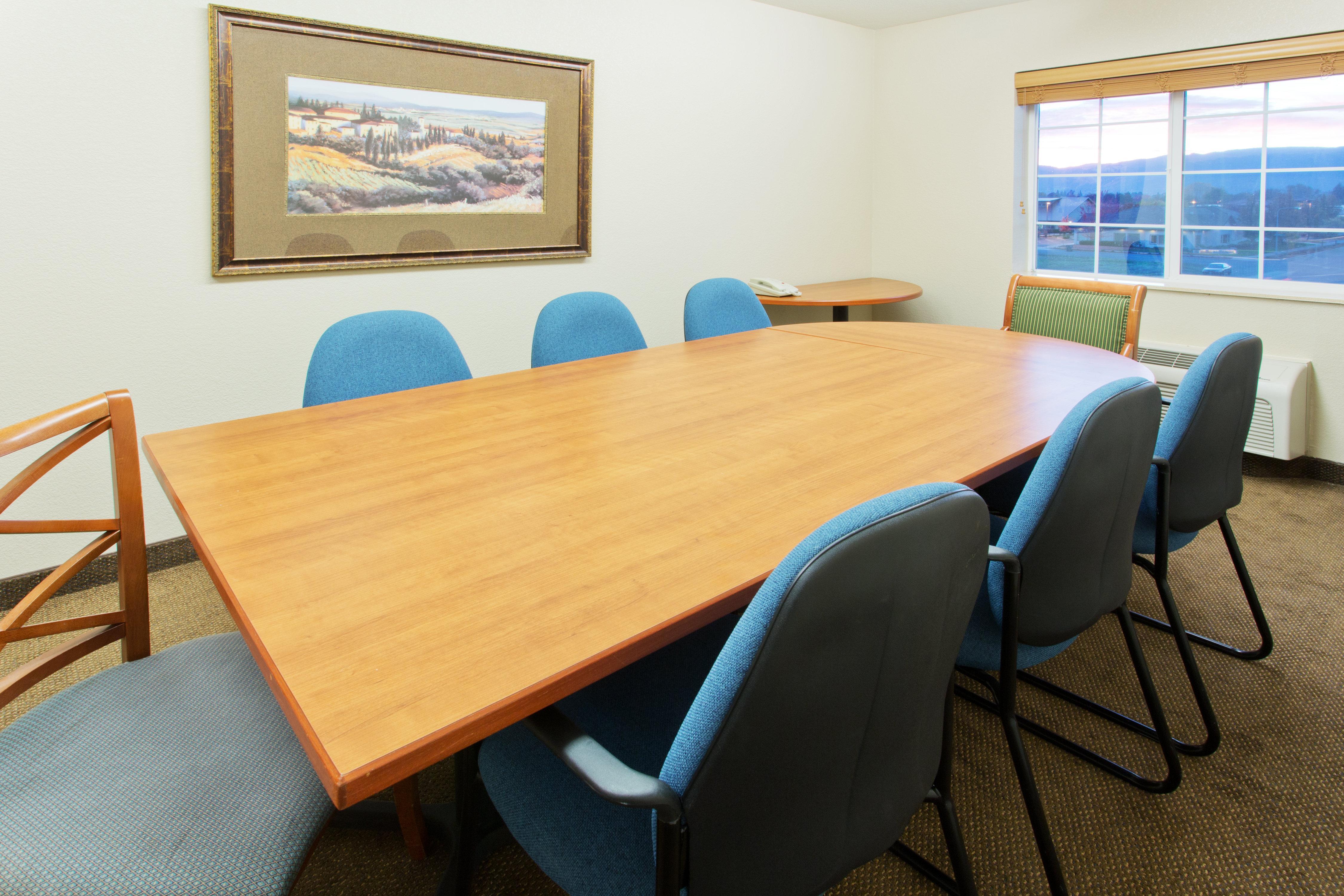 Candlewood Suites Medford By Ihg Εξωτερικό φωτογραφία