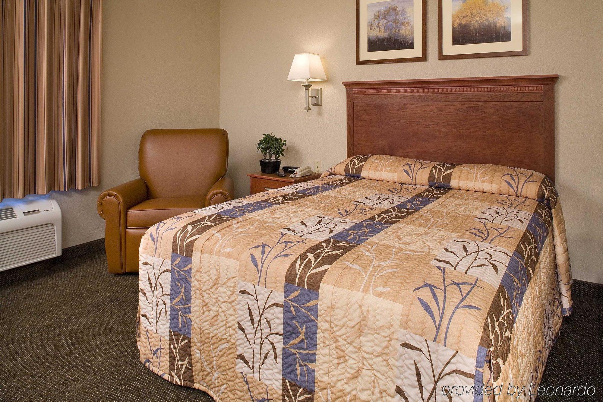 Candlewood Suites Medford By Ihg Εξωτερικό φωτογραφία