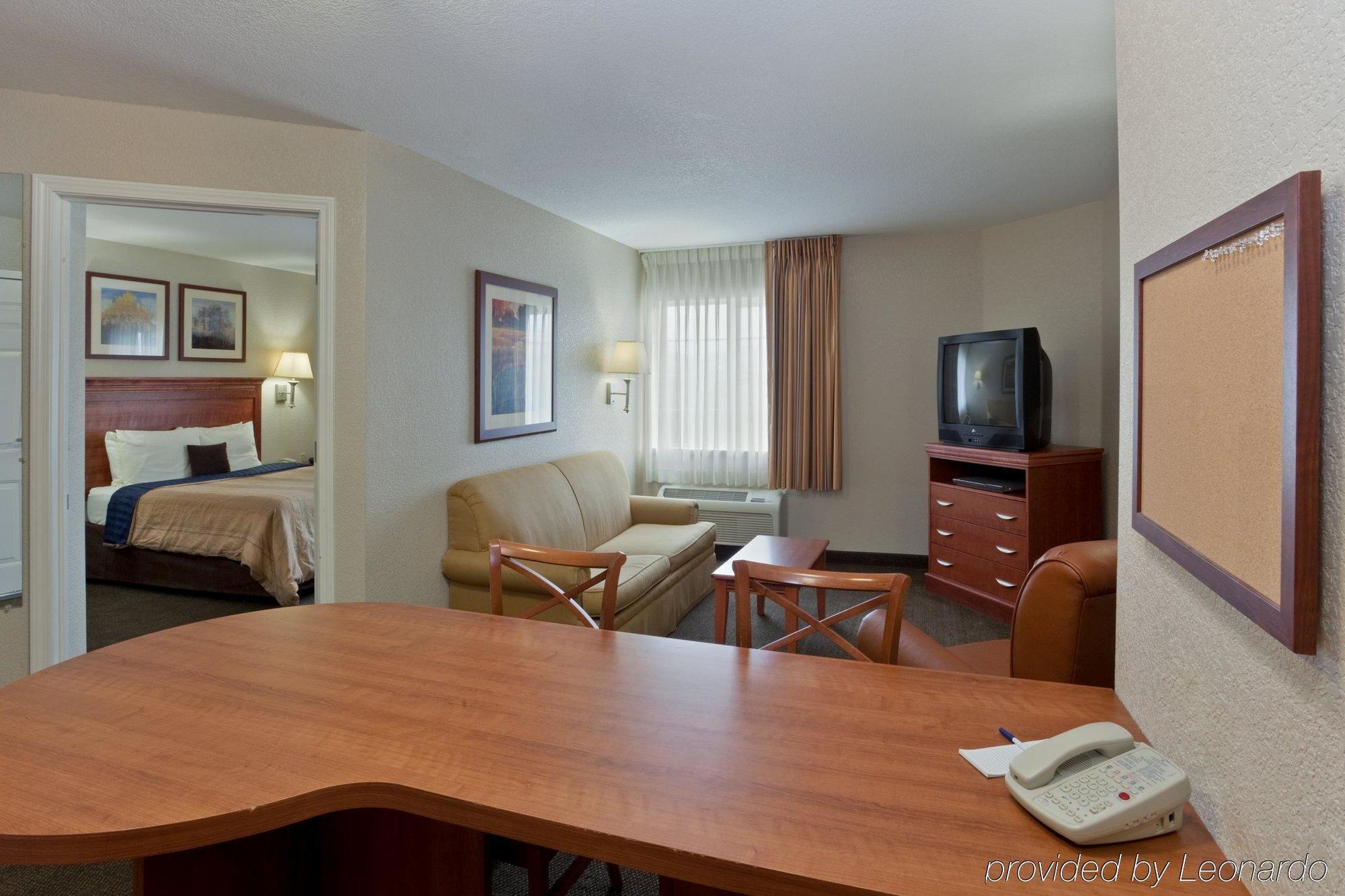 Candlewood Suites Medford By Ihg Δωμάτιο φωτογραφία