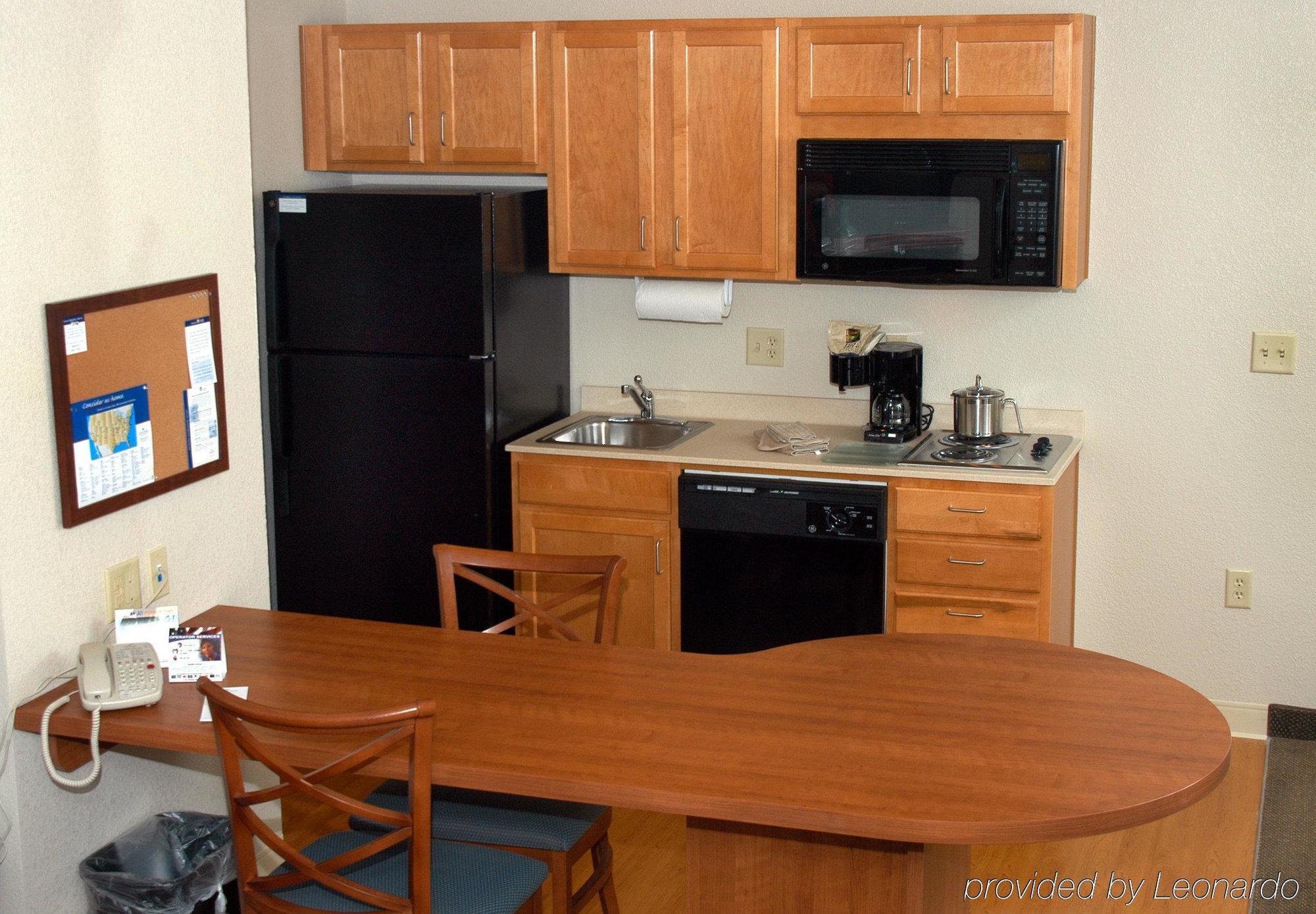 Candlewood Suites Medford By Ihg Εξωτερικό φωτογραφία