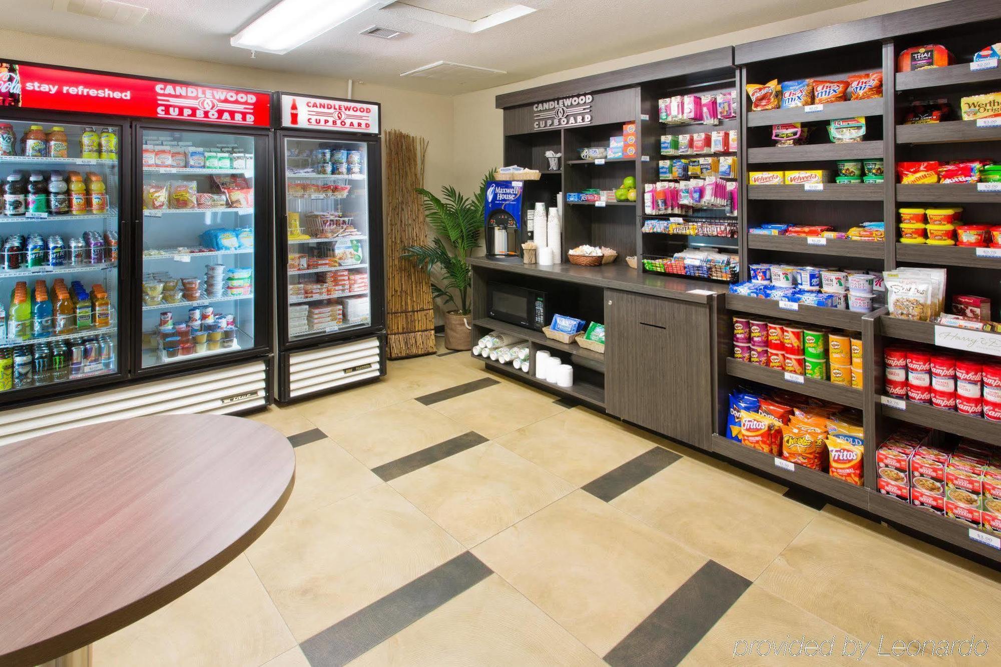 Candlewood Suites Medford By Ihg Εξωτερικό φωτογραφία